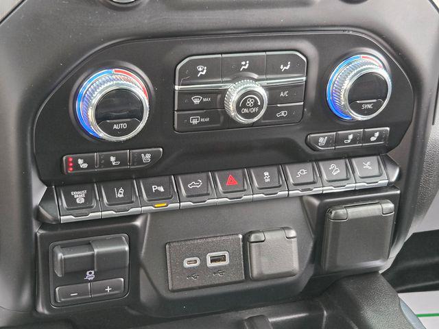 2023 GMC Sierra 2500HD 4WD Crew Cab Standard Bed Denali