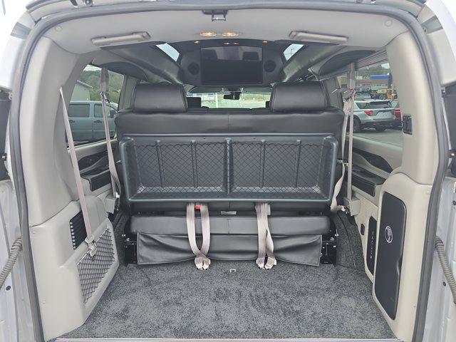 2021 Chevrolet Express Passenger RWD 2500 Regular Wheelbase LS