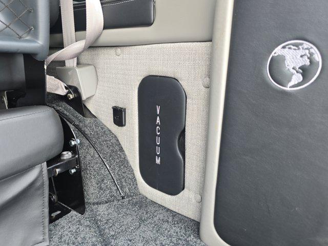 2021 Chevrolet Express Passenger RWD 2500 Regular Wheelbase LS