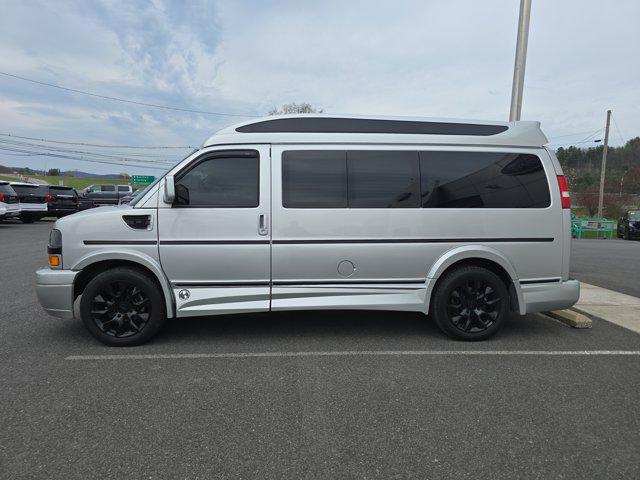 2021 Chevrolet Express Passenger RWD 2500 Regular Wheelbase LS