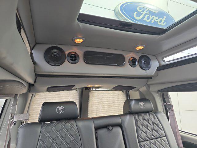 2021 Chevrolet Express Passenger RWD 2500 Regular Wheelbase LS