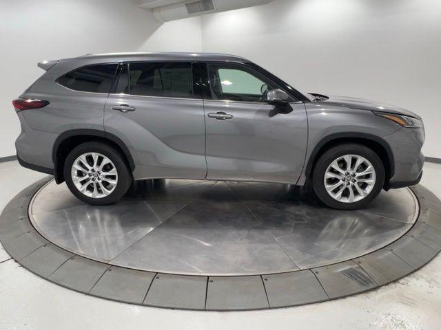 2025 Toyota Highlander Limited