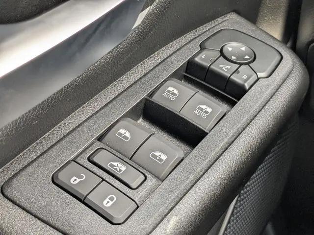2026 Ram 1500 Big Horn Crew Cab 4x4 64 Box