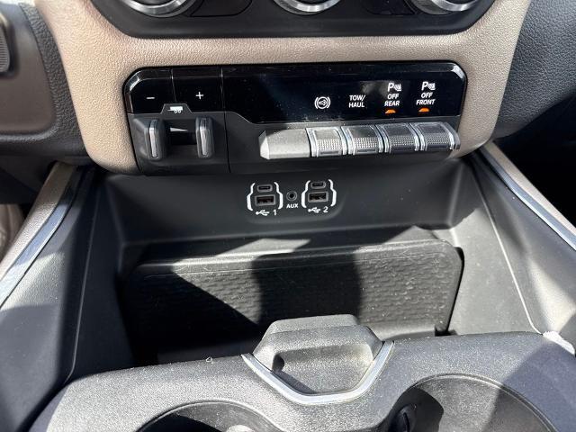 2021 Ram 3500 Laramie Crew Cab 4x4 8' Box