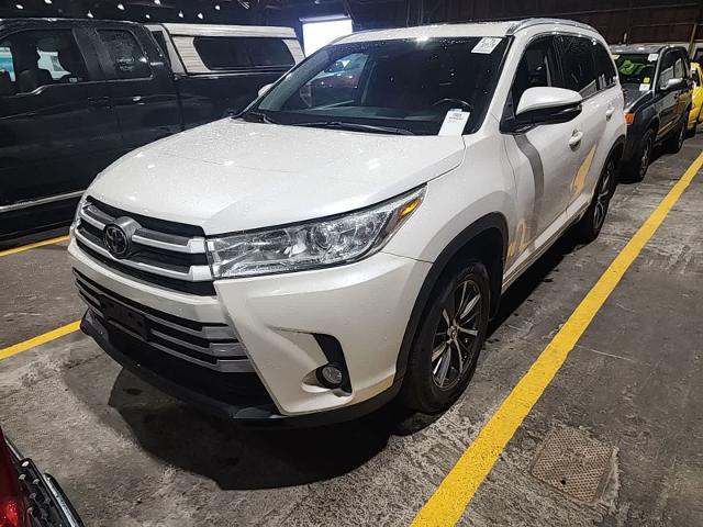 2018 Toyota Highlander XLE for sale in Roseburg, OR
