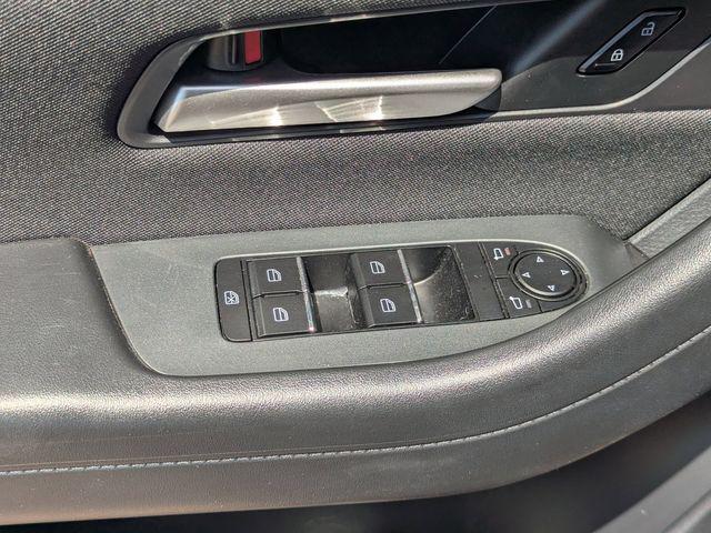 2026 Mazda X-90 3.3 Turbo Select