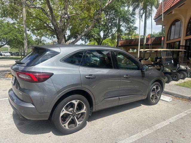 2023 Ford Escape ST-Line Select
