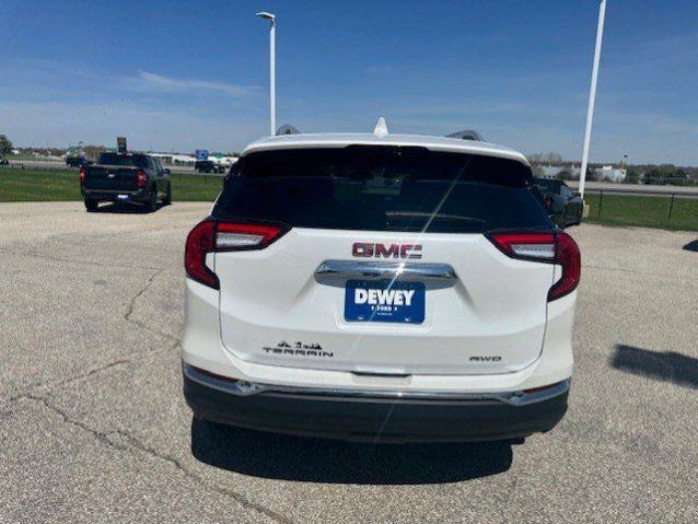 2024 GMC Terrain AWD SLT