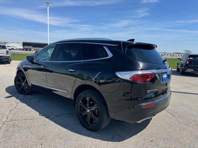 2023 Buick Enclave Essence AWD