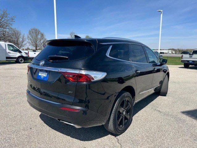 2023 Buick Enclave Essence AWD
