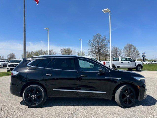 2023 Buick Enclave Essence AWD