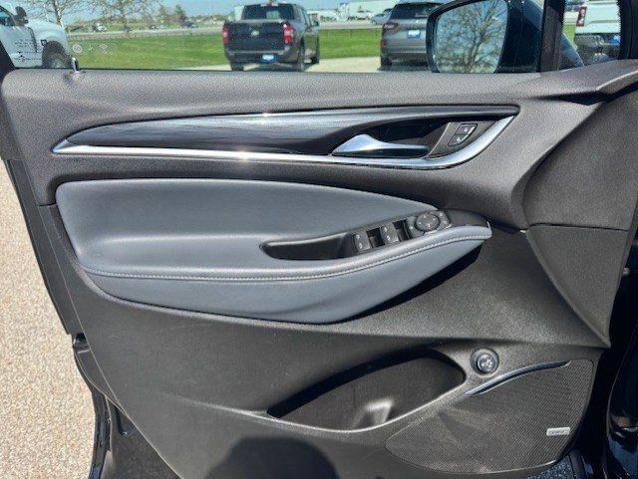 2023 Buick Enclave Essence AWD