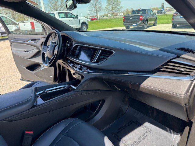2023 Buick Enclave Essence AWD