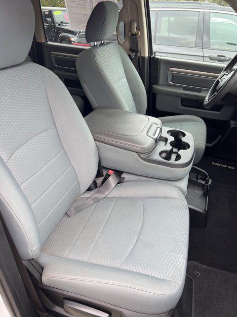 2019 Ram 1500 Classic SLT Crew Cab 4x4 6'4" Box