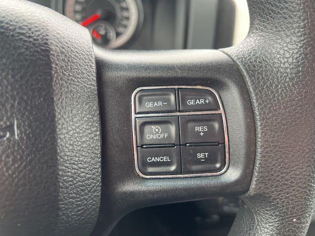 2019 Ram 1500 Classic SLT Crew Cab 4x4 6'4" Box