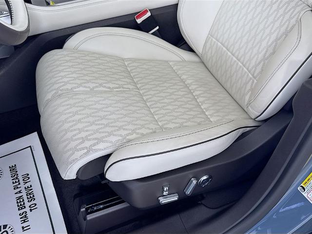 2025 Lincoln Nautilus Black Label