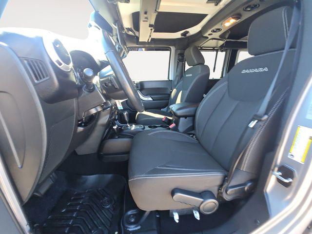 2017 Jeep Wrangler Unlimited Sahara 4x4