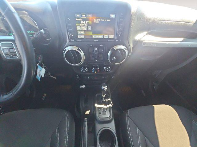 2017 Jeep Wrangler Unlimited Sahara 4x4
