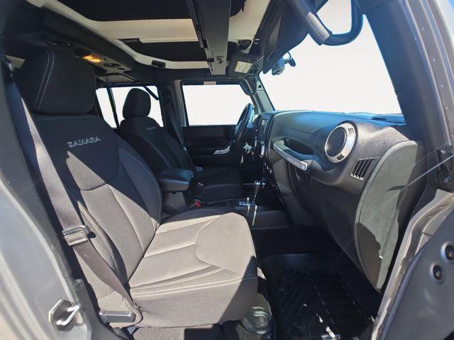 2017 Jeep Wrangler Unlimited Sahara 4x4