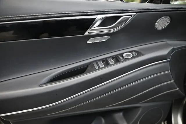 2025 Genesis GV80 2.5T Standard AWD