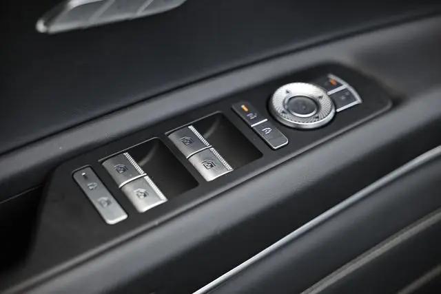 2025 Genesis GV80 2.5T Standard AWD
