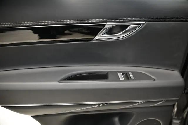 2025 Genesis GV80 2.5T Standard AWD
