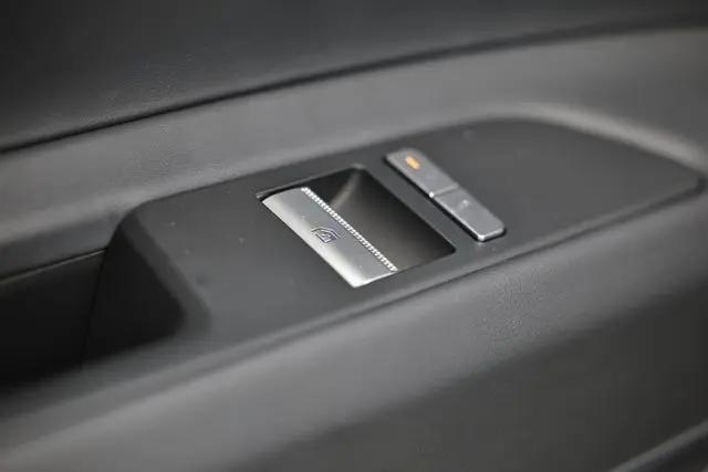 2025 Genesis GV80 2.5T Standard AWD