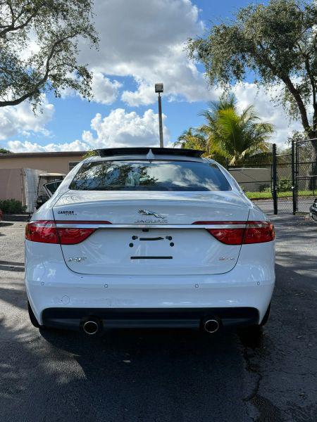 2016 Jaguar XF 35t R-Sport