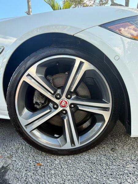 2016 Jaguar XF 35t R-Sport