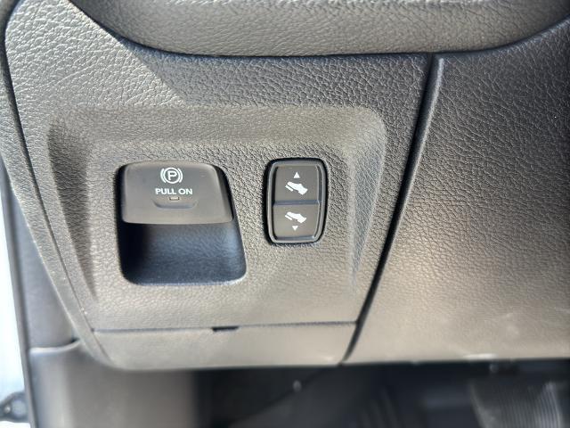 2022 Ram 1500 Big Horn Crew Cab 4x4 6'4" Box