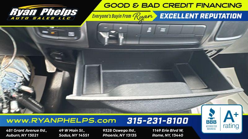 2019 Ram 1500 Classic Express Quad Cab 4x4 6'4" Box