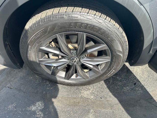 2023 Volkswagen Tiguan 2.0T SE