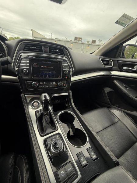 2021 Nissan Maxima SV Xtronic CVT