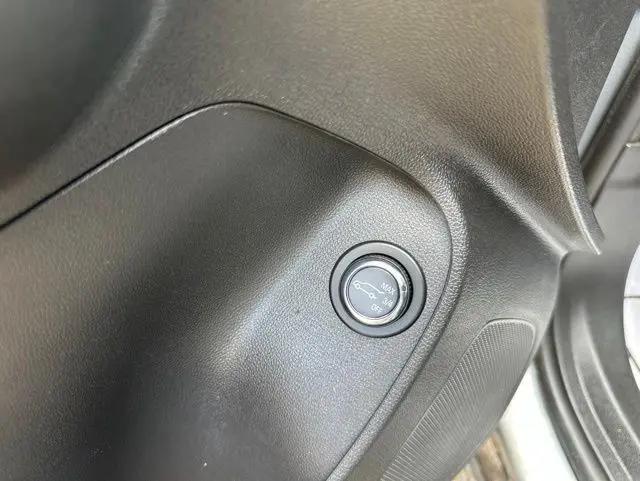 2025 Buick NV Preferred FWD