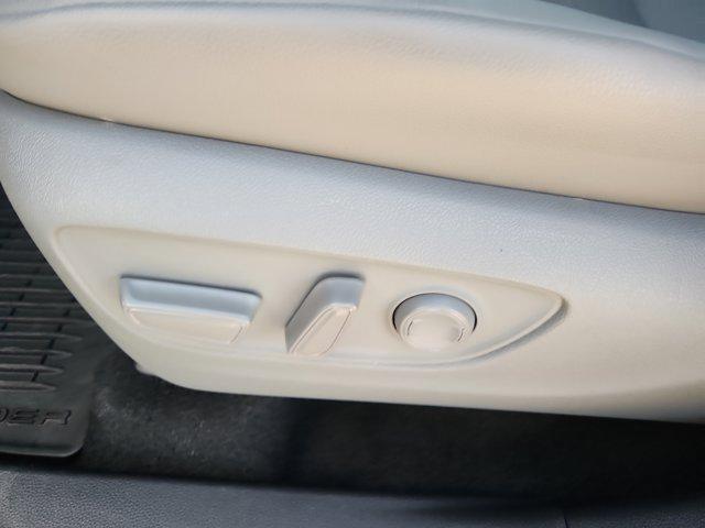 2025 Toyota Highlander Hybrid XLE