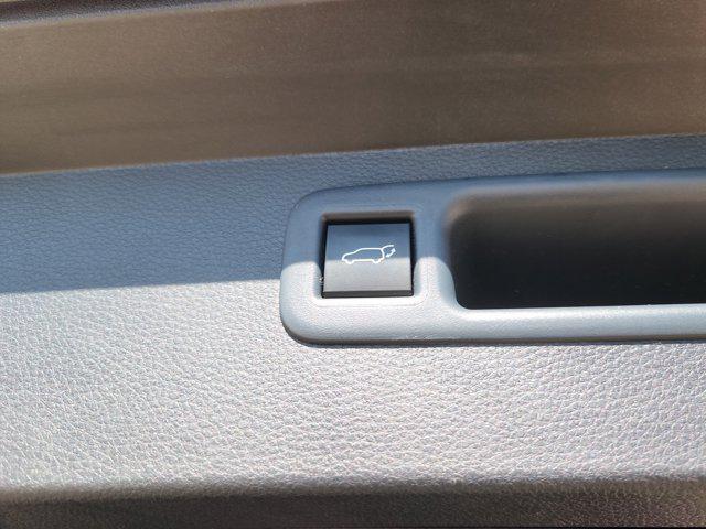 2025 Toyota Highlander Hybrid XLE