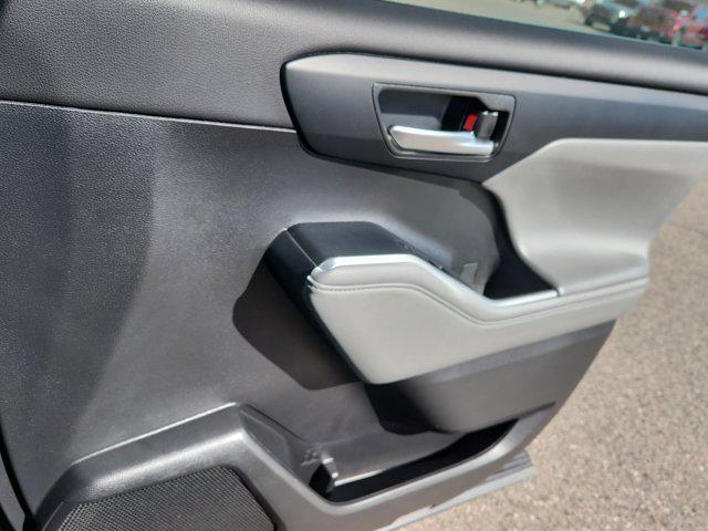 2025 Toyota Highlander Hybrid XLE