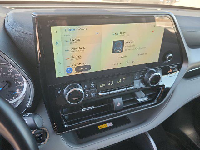 2025 Toyota Highlander Hybrid XLE