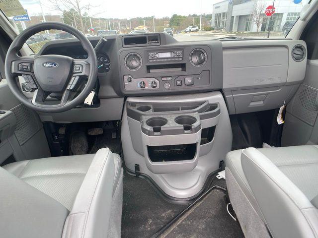 2027 Ford E-Series Cutaway Base