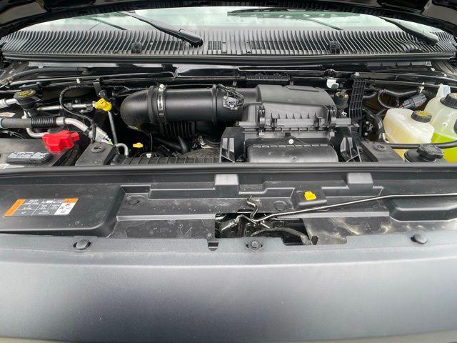 2027 Ford E-Series Cutaway Base