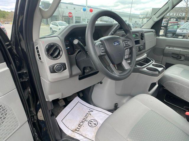 2027 Ford E-Series Cutaway Base