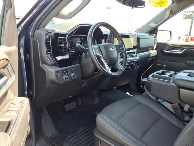2022 Chevrolet Silverado 1500 4WD Crew Cab Short Bed LT with 2FL