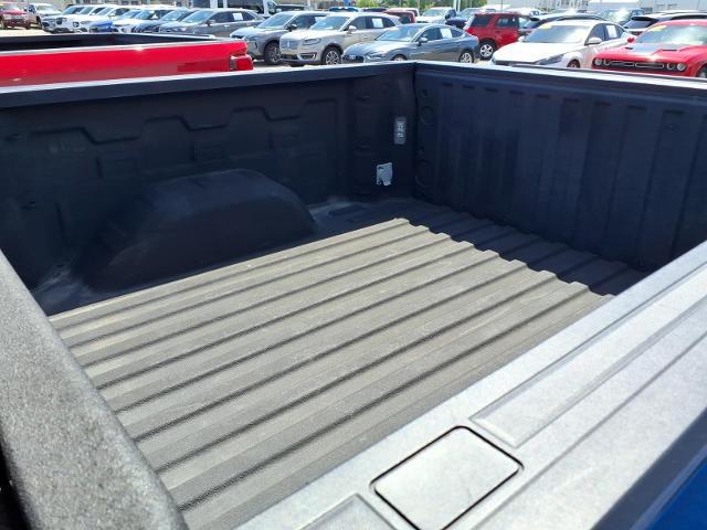2022 Chevrolet Silverado 1500 4WD Crew Cab Short Bed LT with 2FL