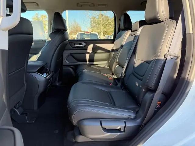 2026 Nissan Armada SV
