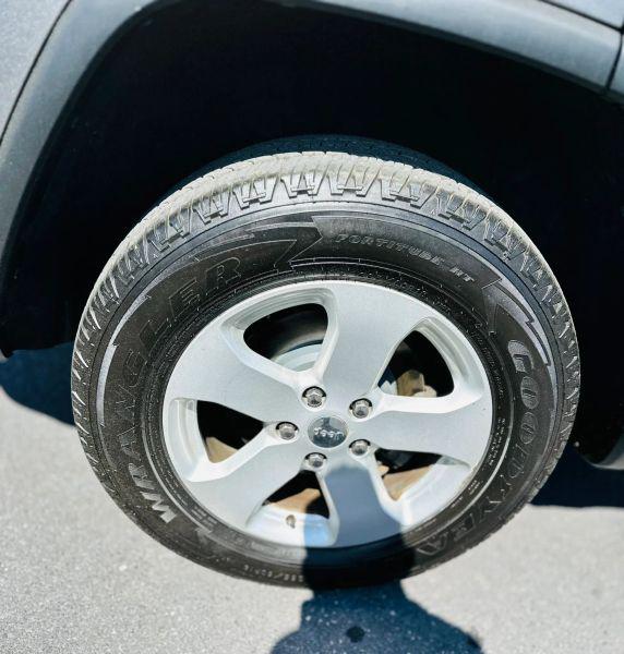 2012 Jeep Grand Cherokee Laredo