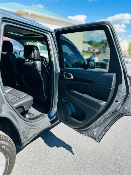 2012 Jeep Grand Cherokee Laredo