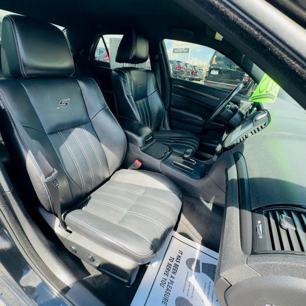 2012 Chrysler 300 S V6