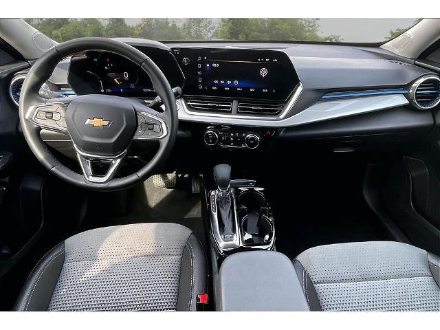 2025 Chevrolet Trax FWD LT