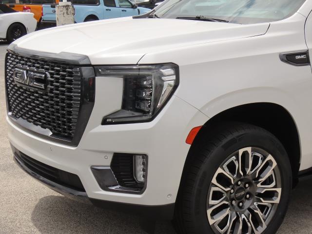 2023 GMC Yukon XL 4WD Denali Ultimate