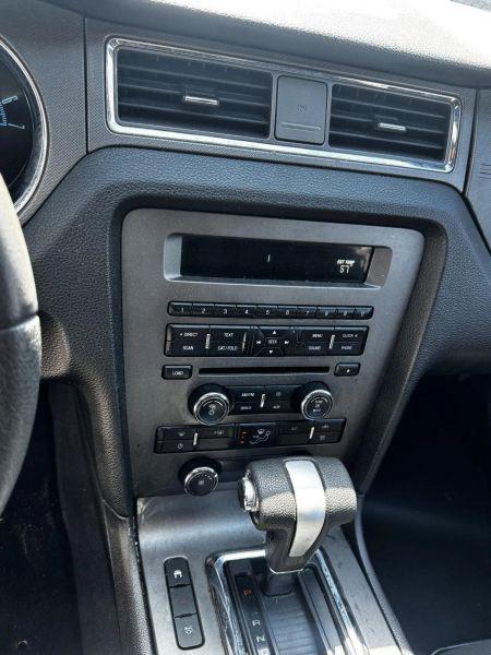 2010 Ford Mustang V6